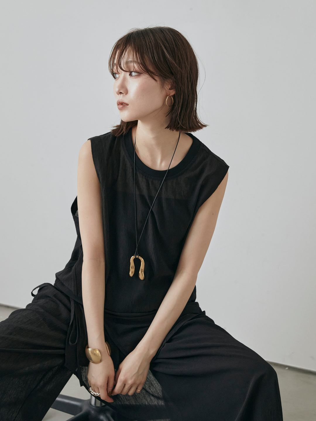 [予約]シアーワッシャーアシンメトリープルオーバー/ブラック