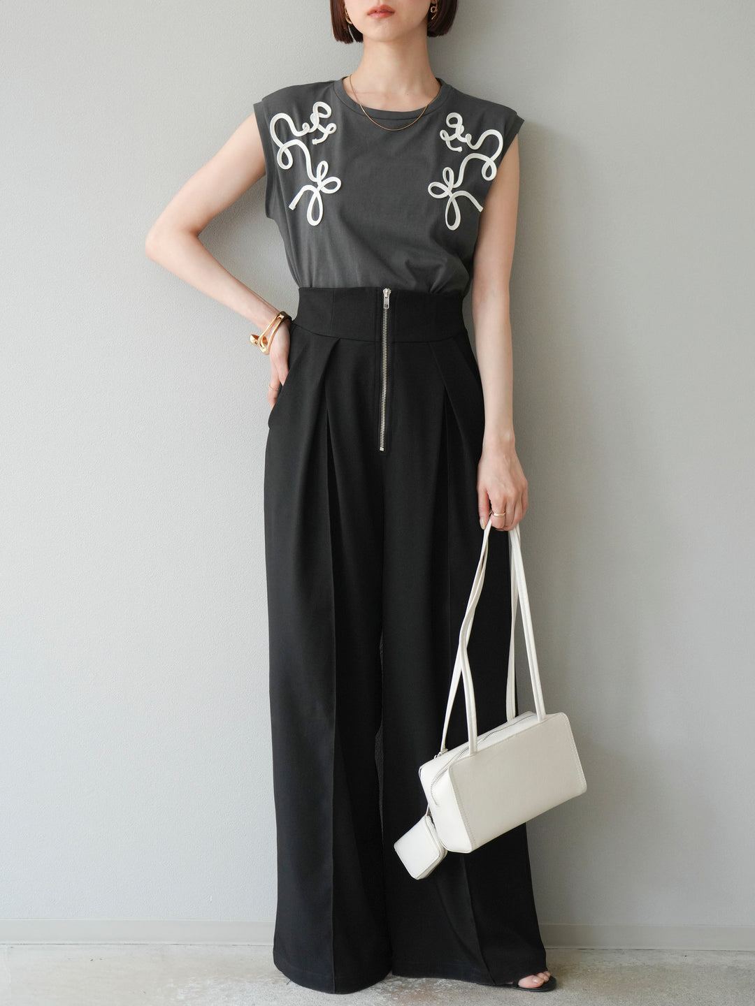 [SET]コード刺繍フレンチスリーブTシャツ+ジップタックワイドパンツ(2set)