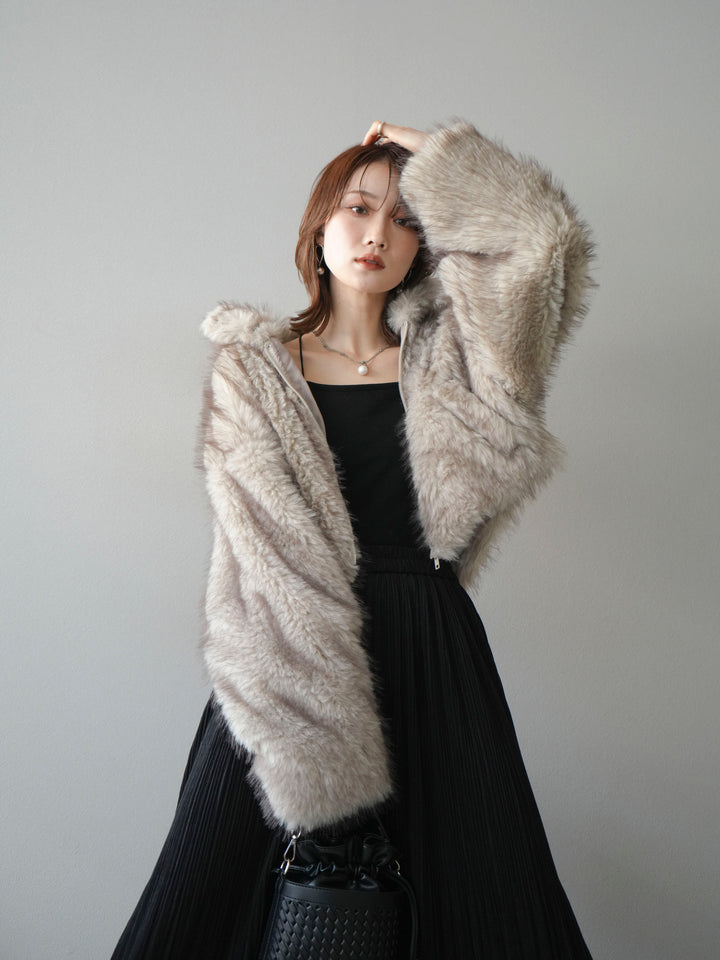 [予約]フェイクファーショートZIPジャケット/beigemix