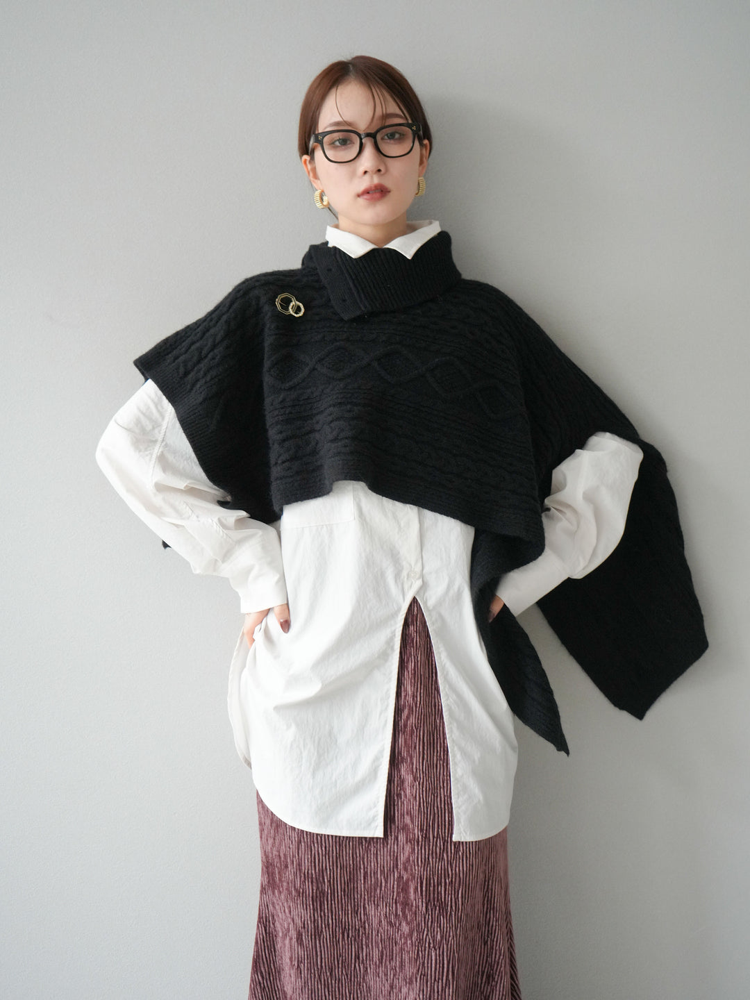 [予約]ケーブル編みニットケープ/ブラック