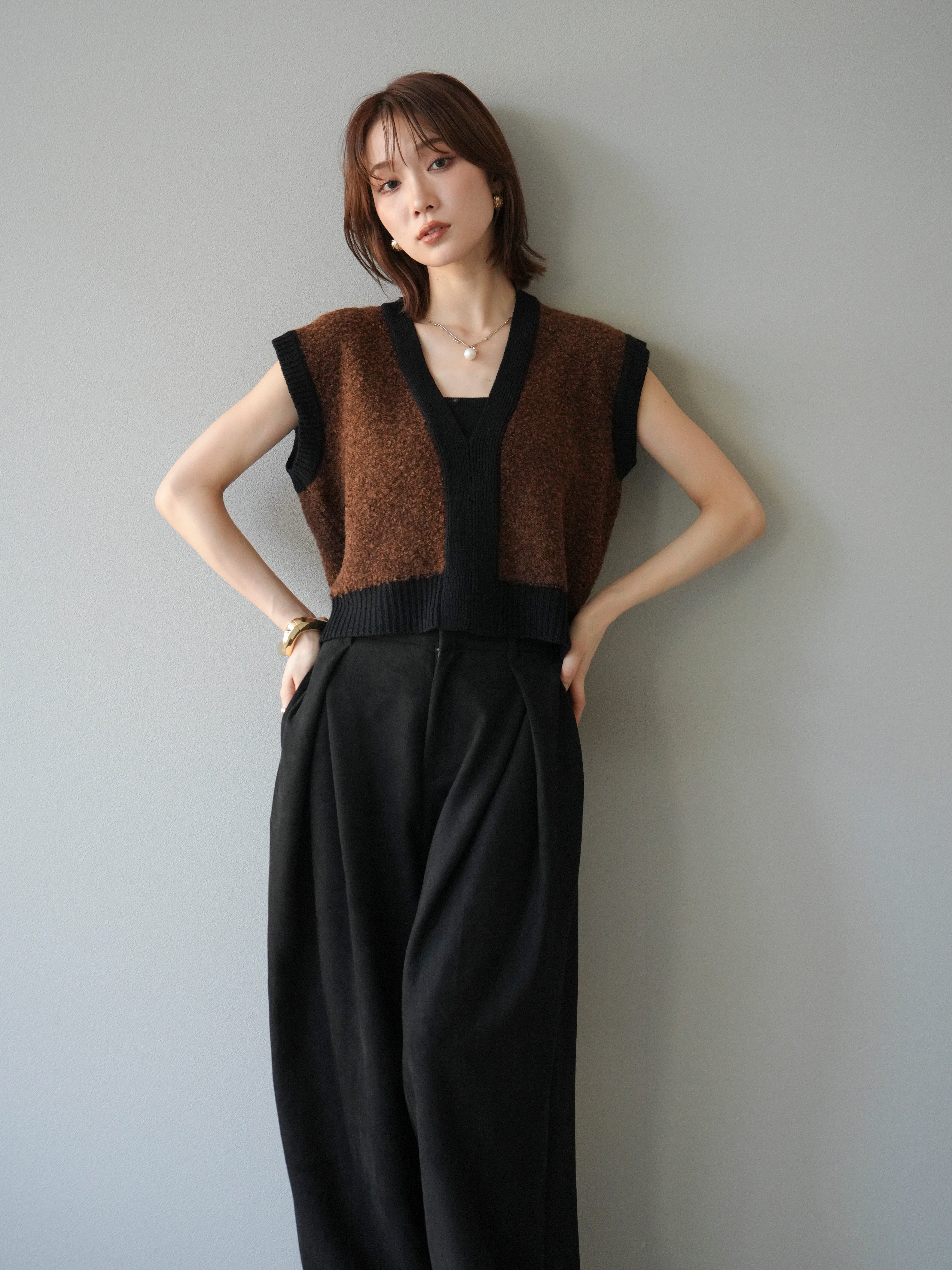 予約]ブークレバイカラーニットベスト/ブラウン – Lumier