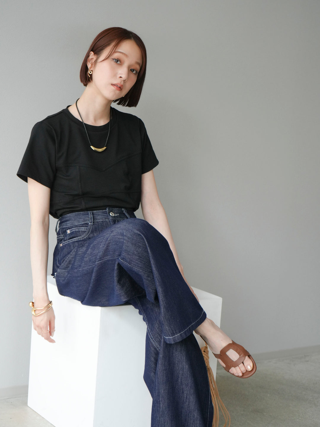 [預購] 緊身胸衣設計T卹/黑色