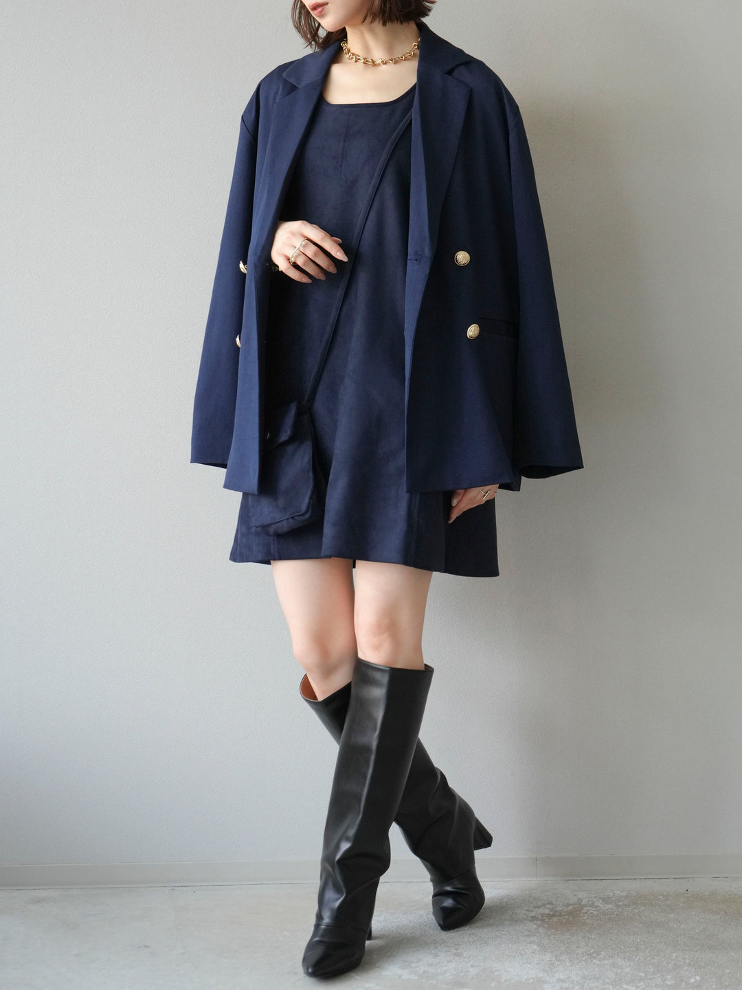 [SET]ゴールドボタンツイルダブルテーラードジャケット+ショルダーポーチ付スウェードミニワンピース(2set)