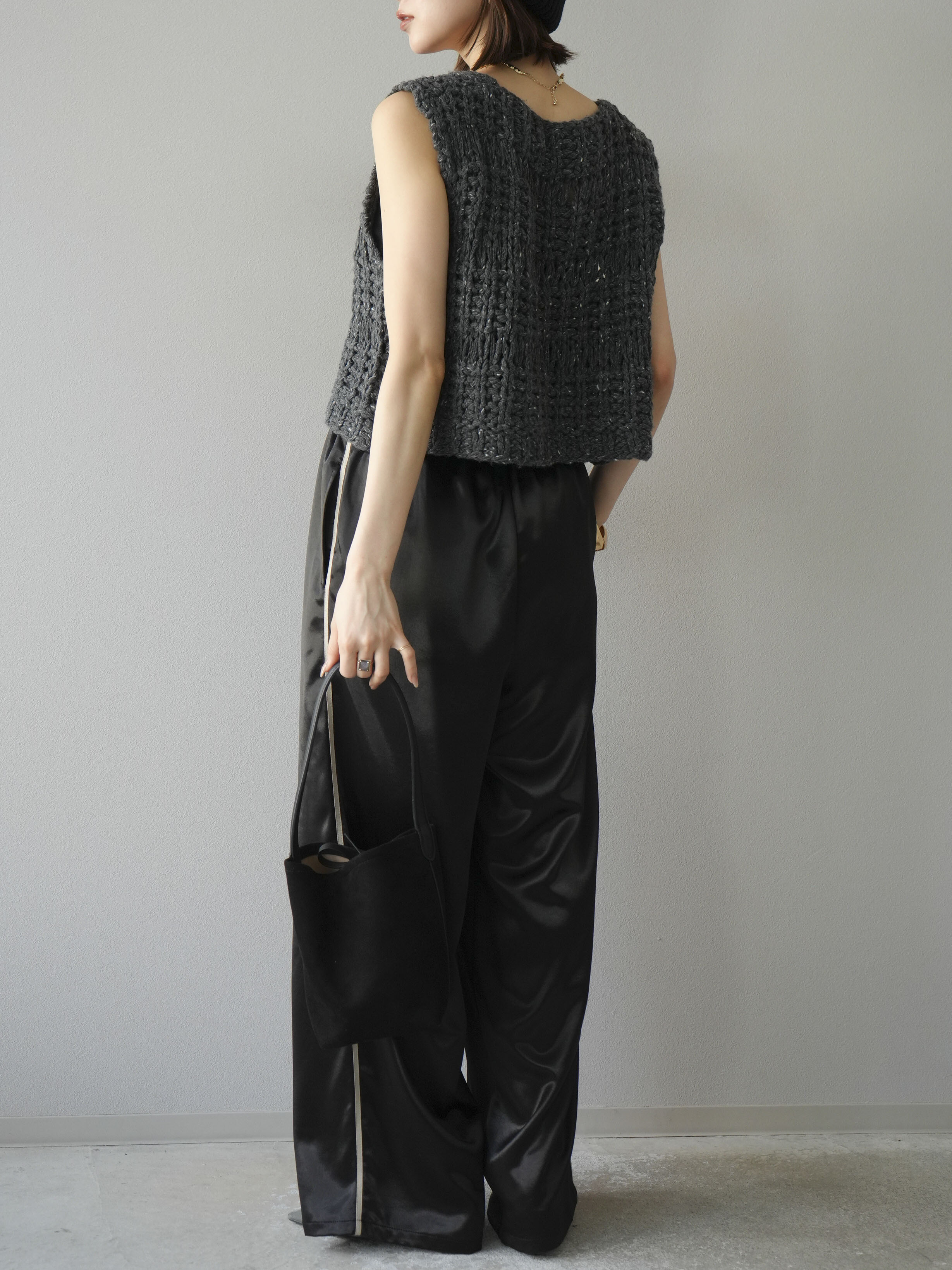 予約]サテンラインワイドパンツ/ブラック – Lumier