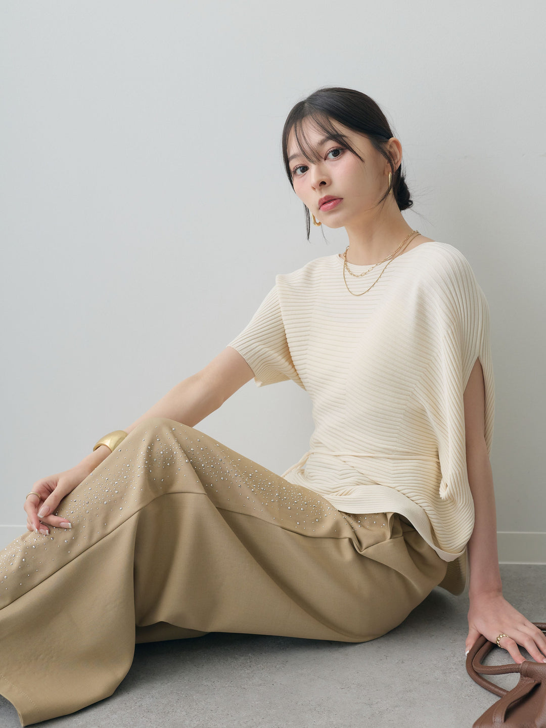 [SET]アシメデザインリブニットトップス+ポーチベルト付サイドビジュータックワイドパンツ(2set)
