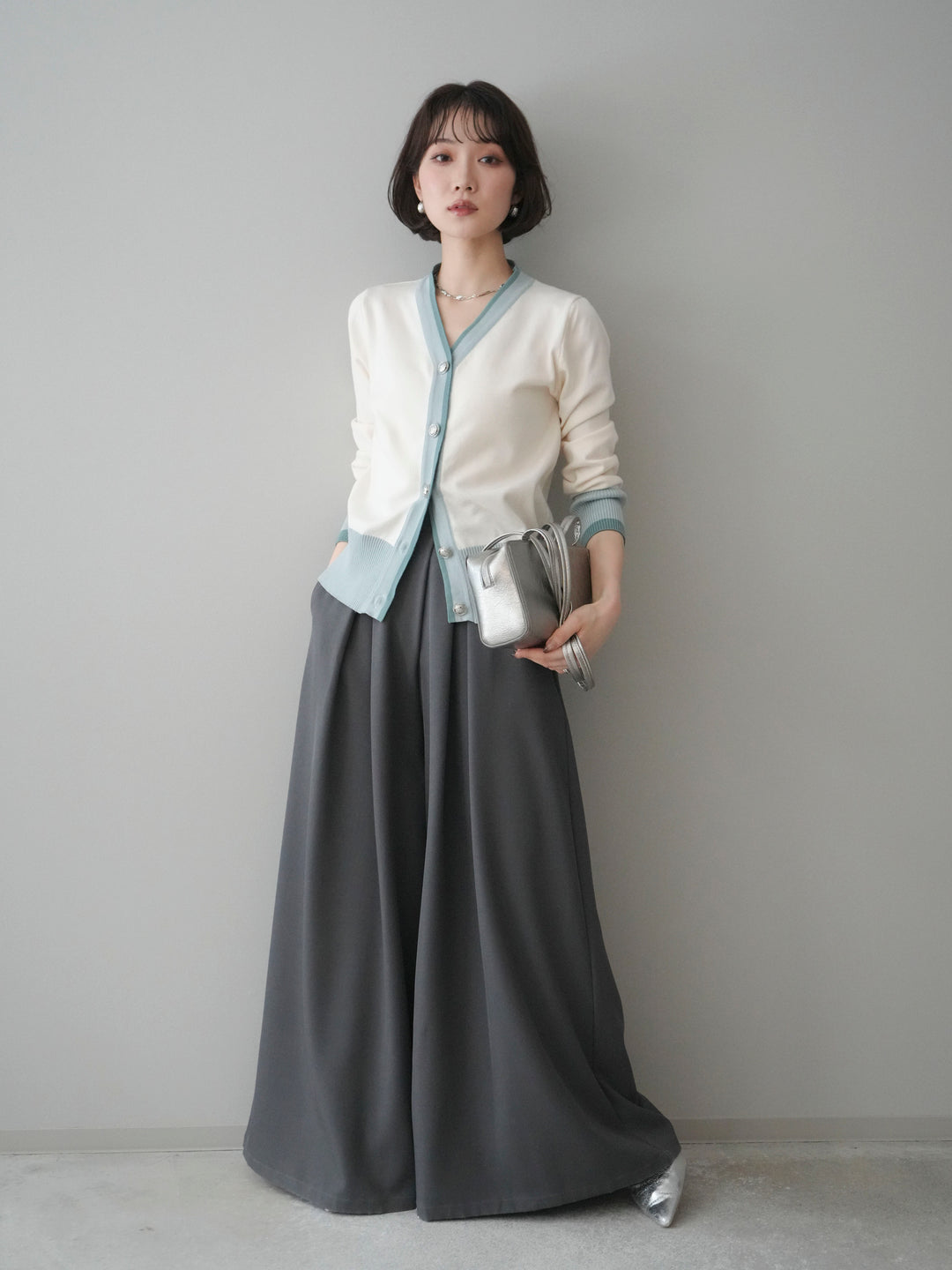[SET]デザインボタン配色Vネックニットカーディガン+テープベルトタックバギーパンツ(2set)