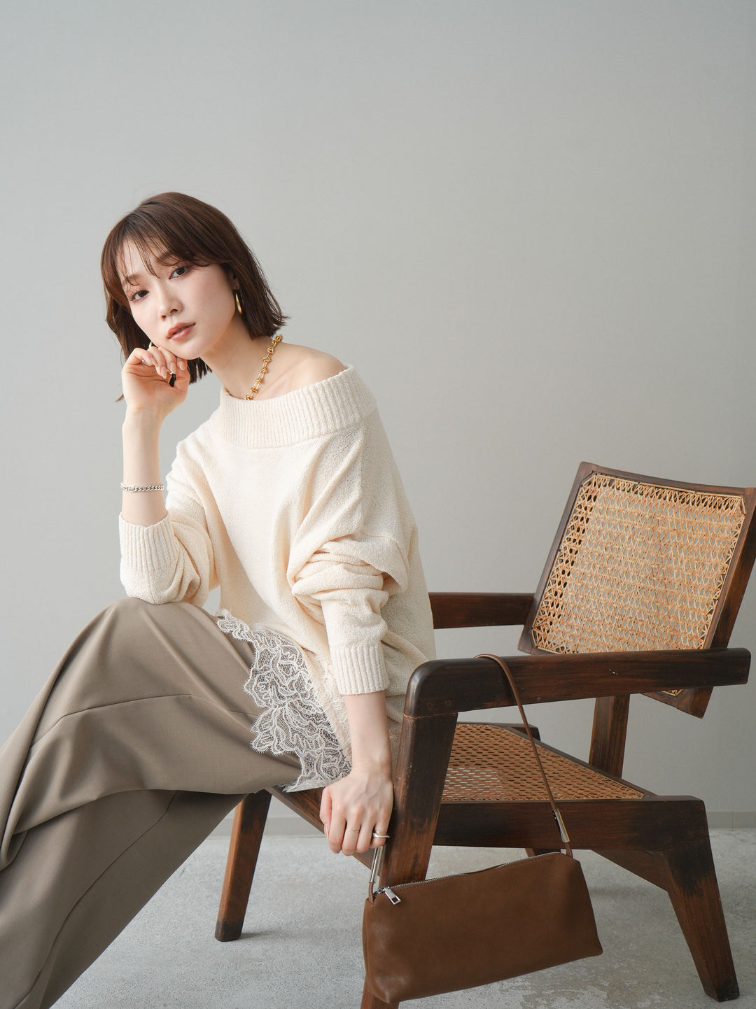 [SET]アシンメトリーレースヘムニットプルオーバー+ベルト付キーホルダーモチーフワイドパンツ(2set)