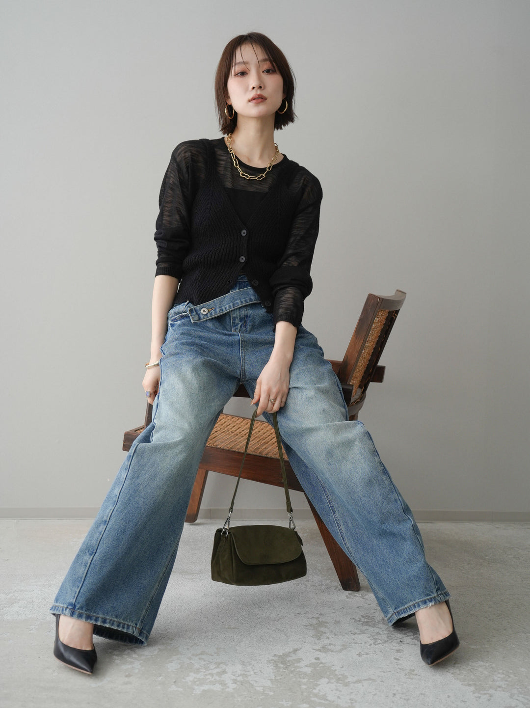 [予約]ビスチェアンサンブルシアーニット/black