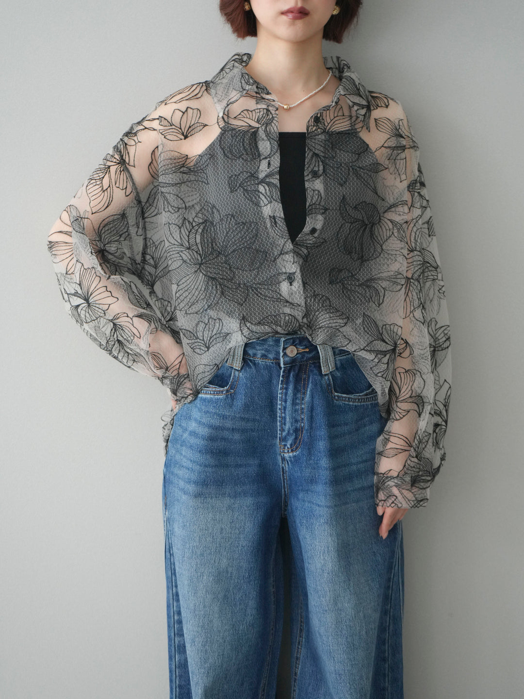 [予約]チュールフラワー刺繍オーバーシャツ/black