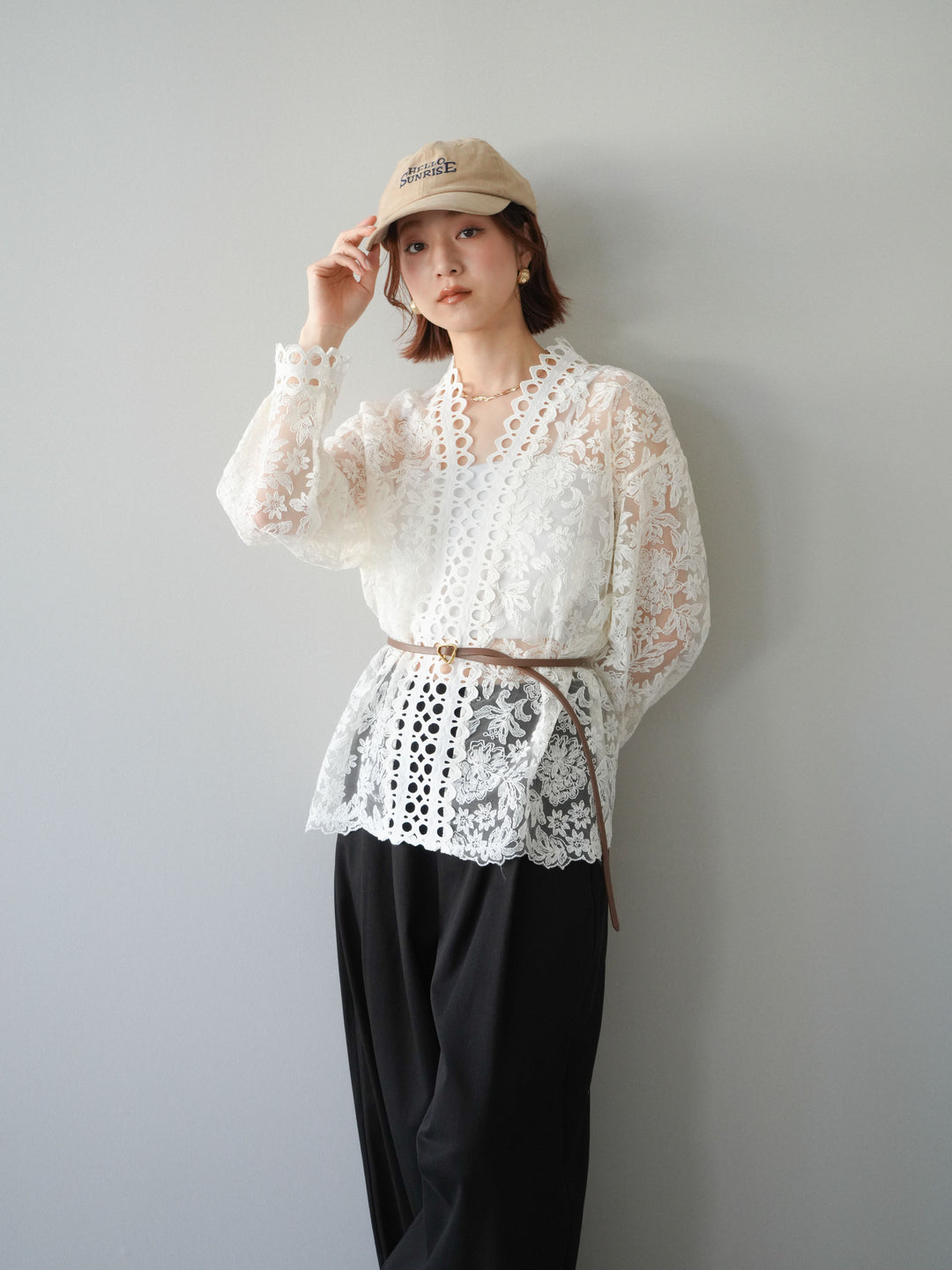 [予約]カットワークレースシアーブラウス/white