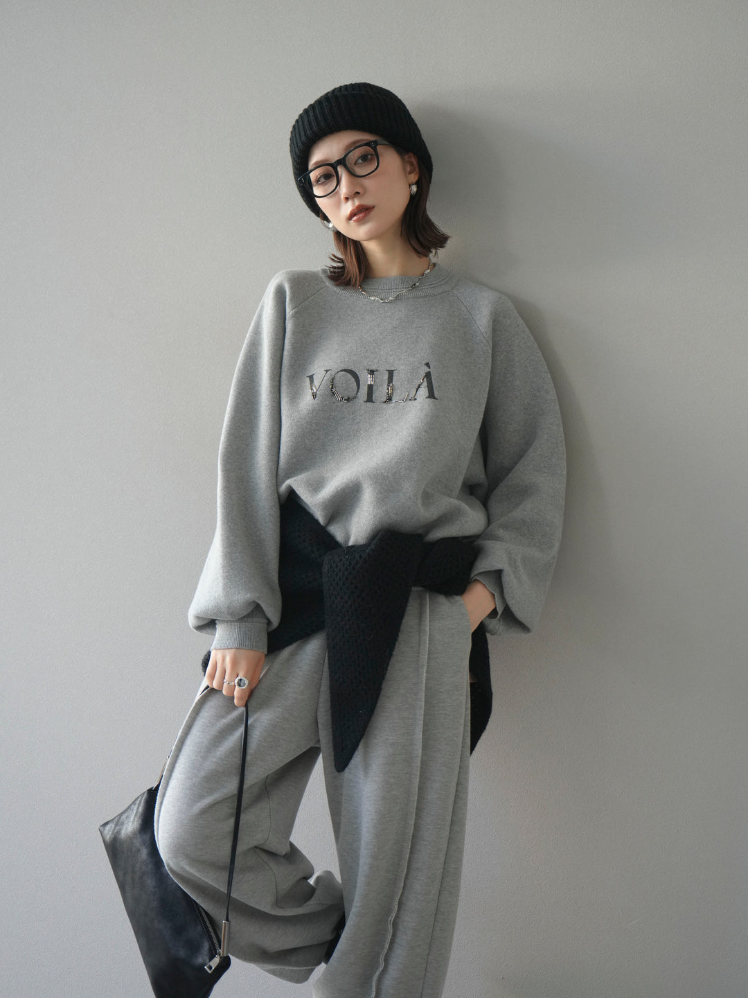 [予約]スウェットライクビーズロゴ刺繍ニットプルオーバー/mokugray