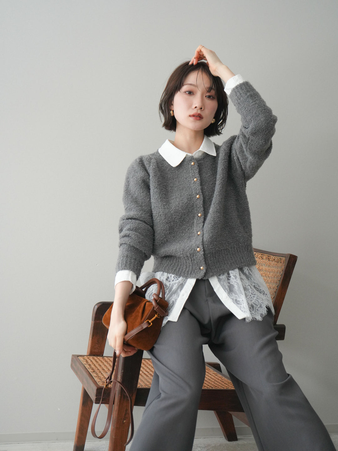 [SET]ゴールドボタンブークレニットカーディガン+総レースボリュームスリーブシャツ(2set)