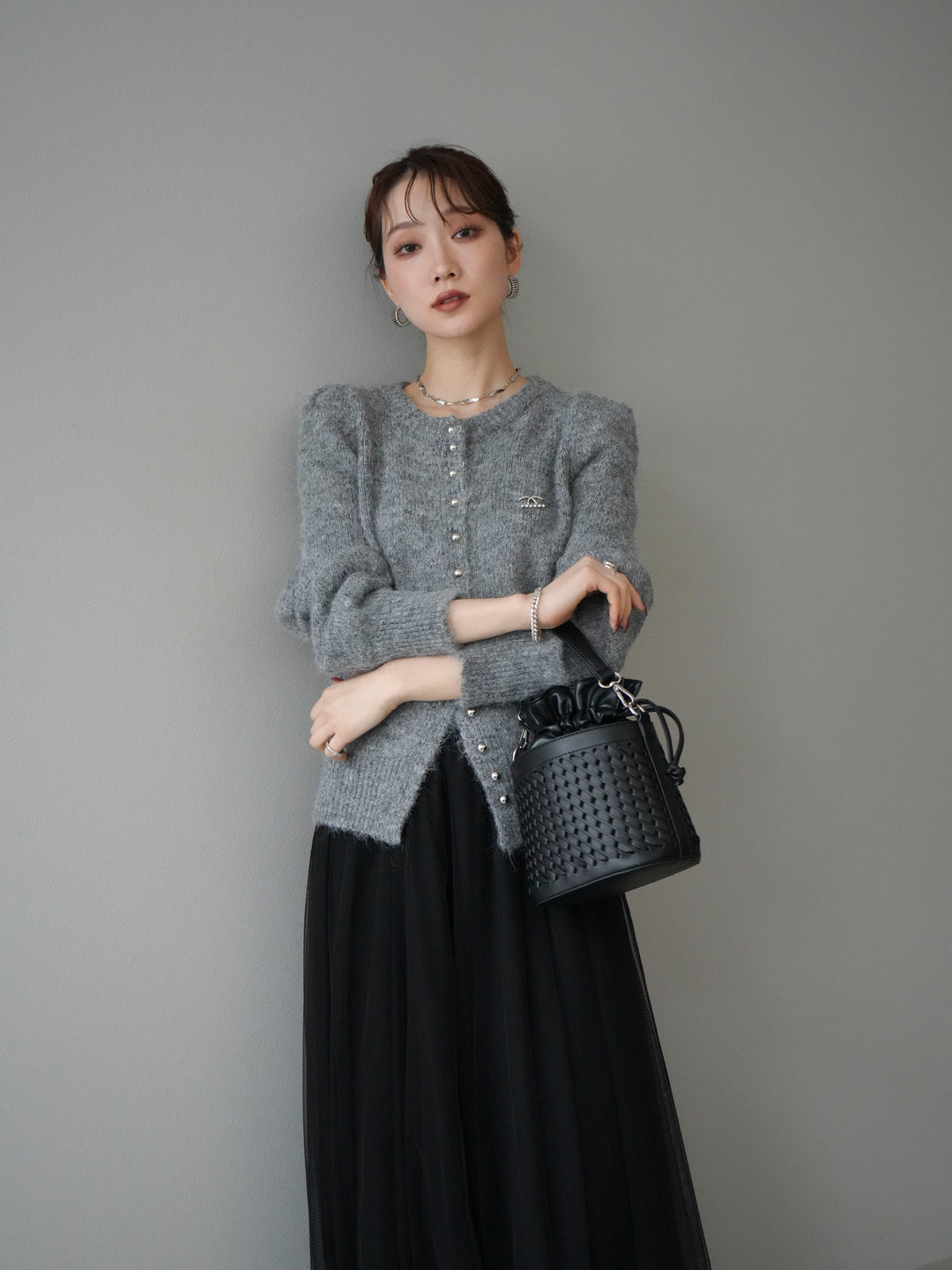 [予約]ブローチ付silverボタンミックスニットカーディガン/gray