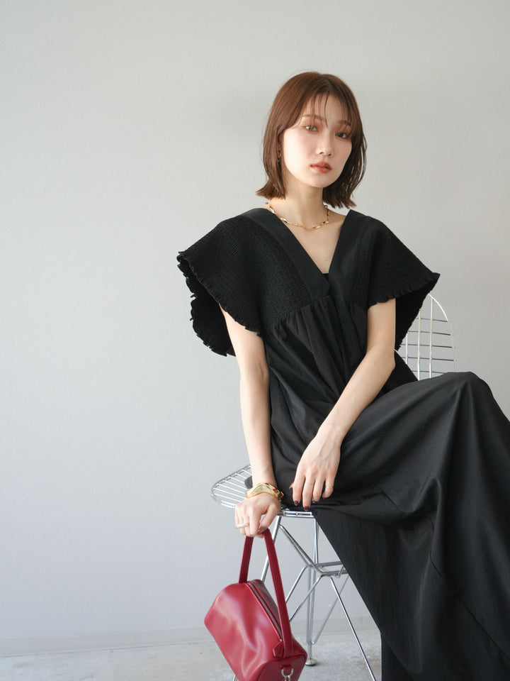 [予約]シャーリングVネックワンピース/ブラック