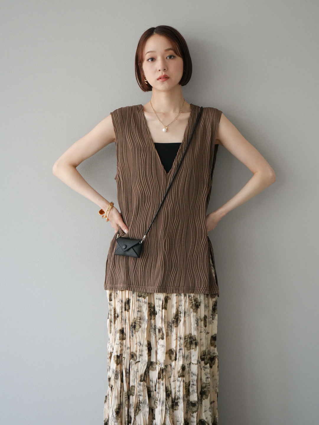 [SET]ウェーブパイピングVネックベスト+フラワーワッシャーロングスカート(2set)