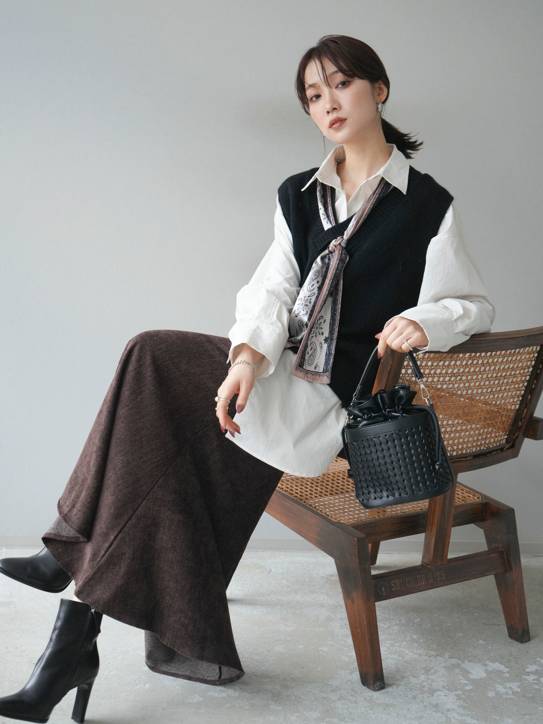 [予約]スカーフ付きニットベスト/black