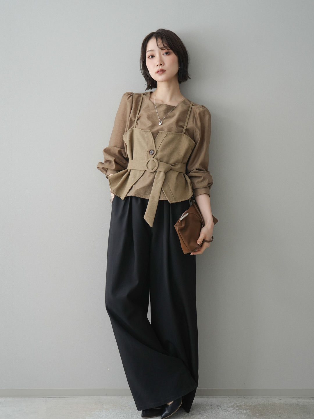[SET]異素材ビスチェドッキングブラウス+ベルト付キーホルダーモチーフワイドパンツ(2set)