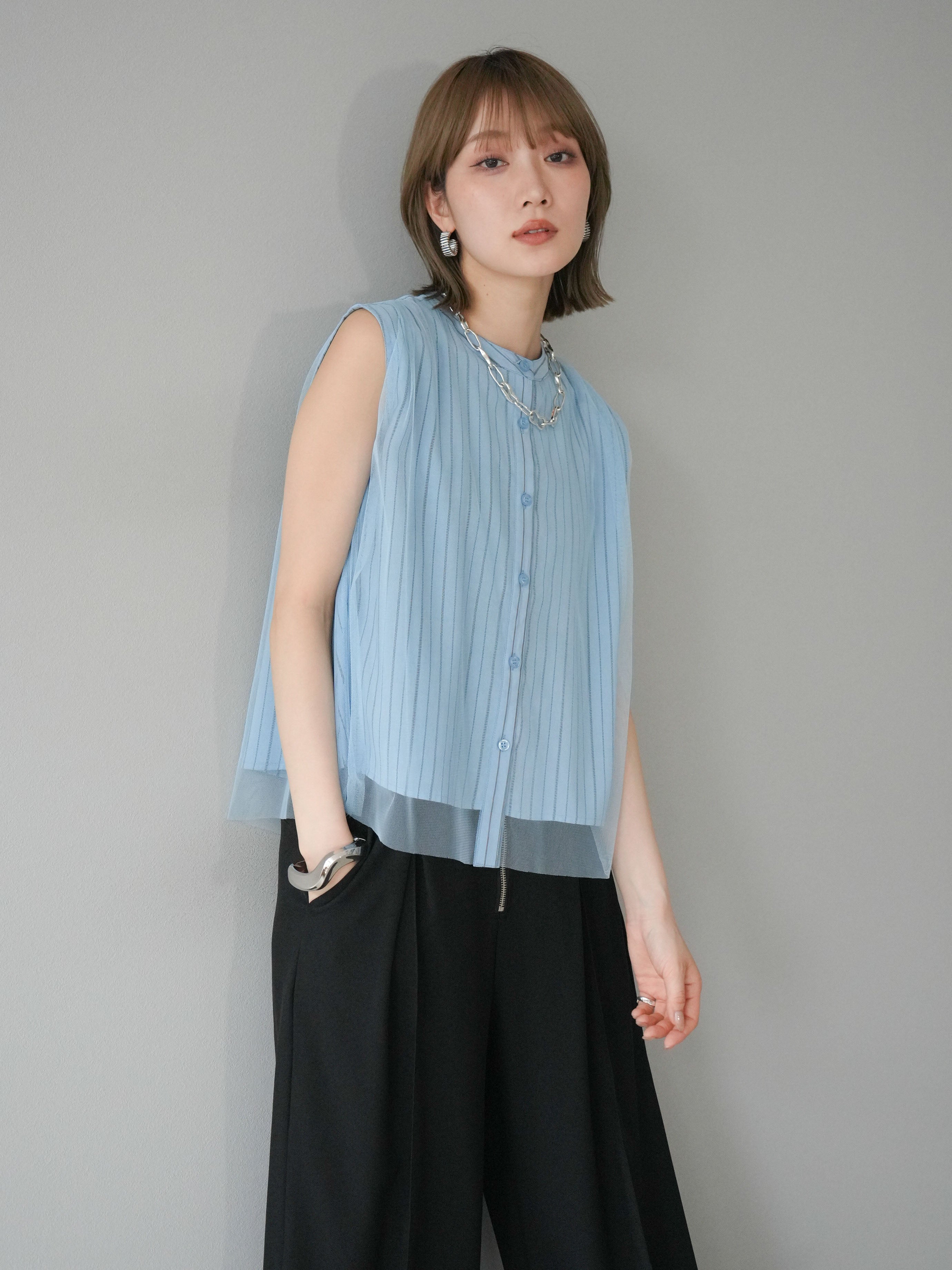 予約]チュールレイヤードストライプノースリーブブラウス/サックス