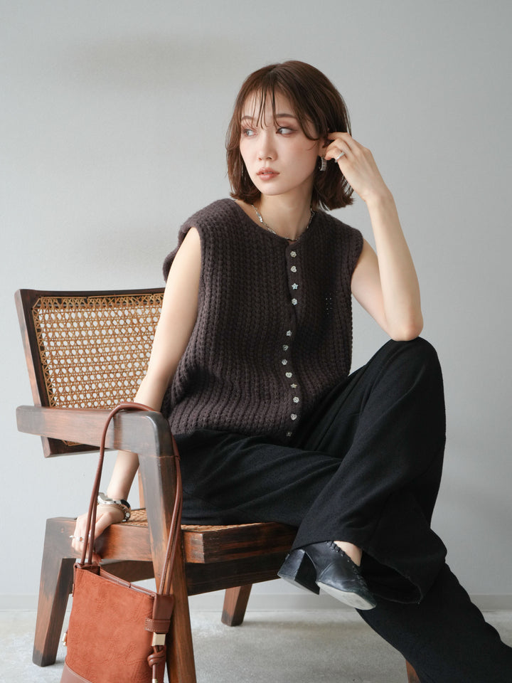 [予約]ランダムボタンニットベスト/ブラウン