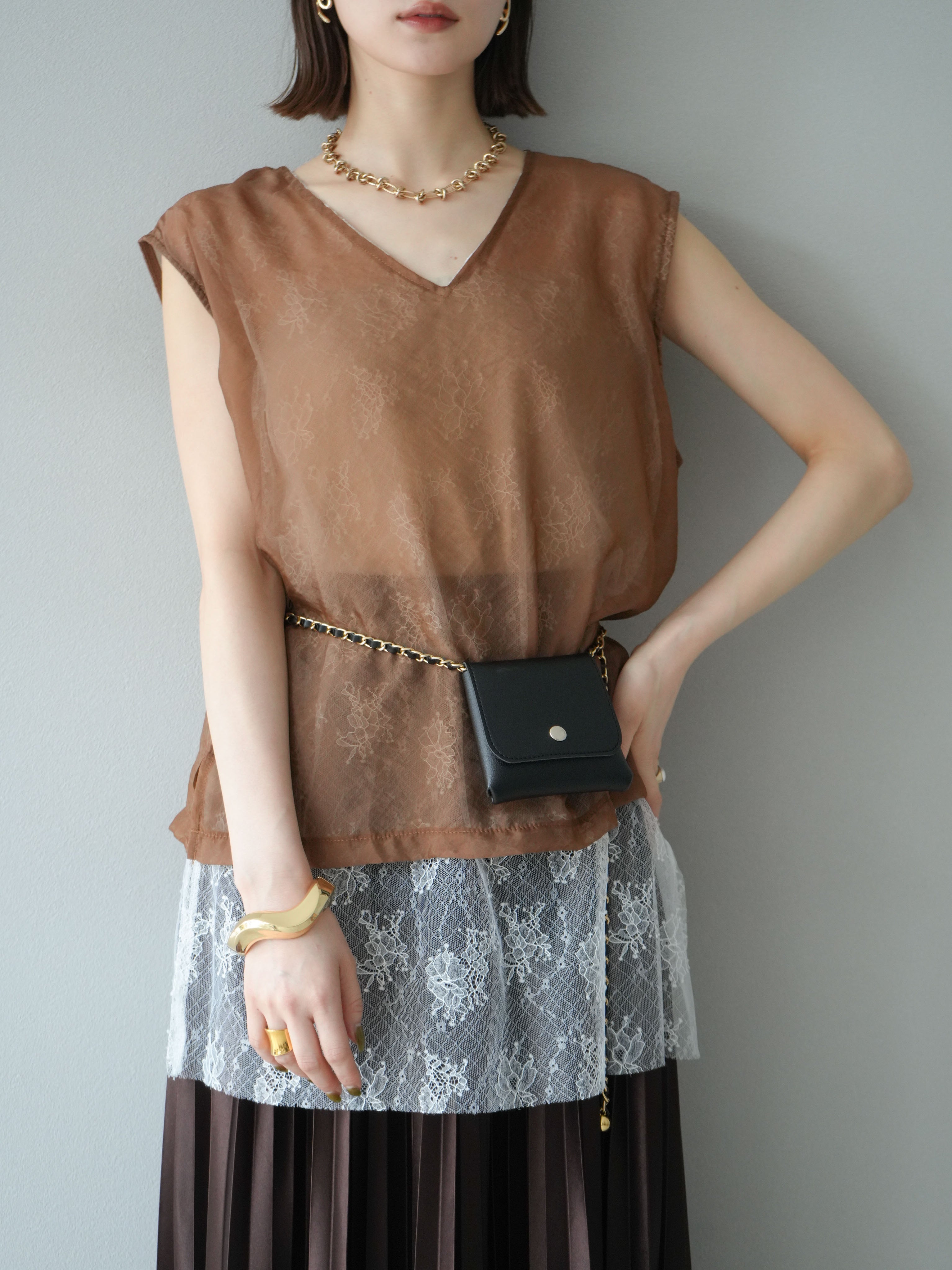 予約]レースレイヤードオーガンジートップス/ブラウン – Lumier
