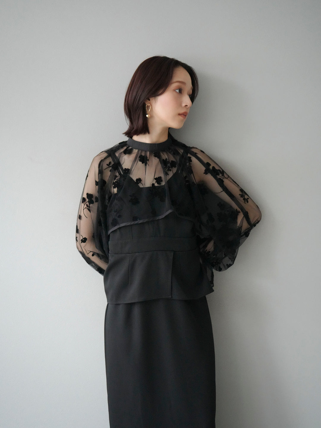 [予約]チュールフラワーフロッキーショートブラウス/ブラック