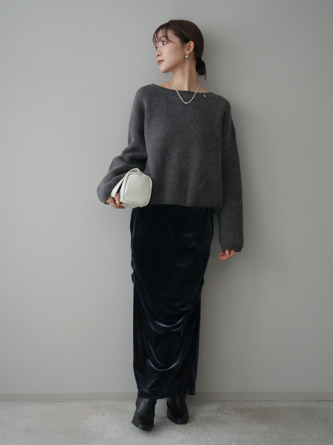 [予約]アンゴラタッチボートネッククロップドプルオーバー/charcoal