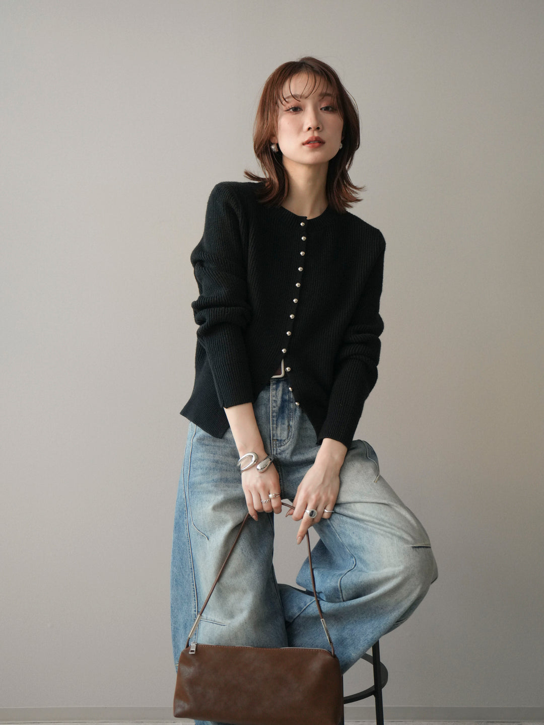 [SET]シルバーボタン畦編みニットカーディガン+ベルト付カーブデニムパンツ(2set)