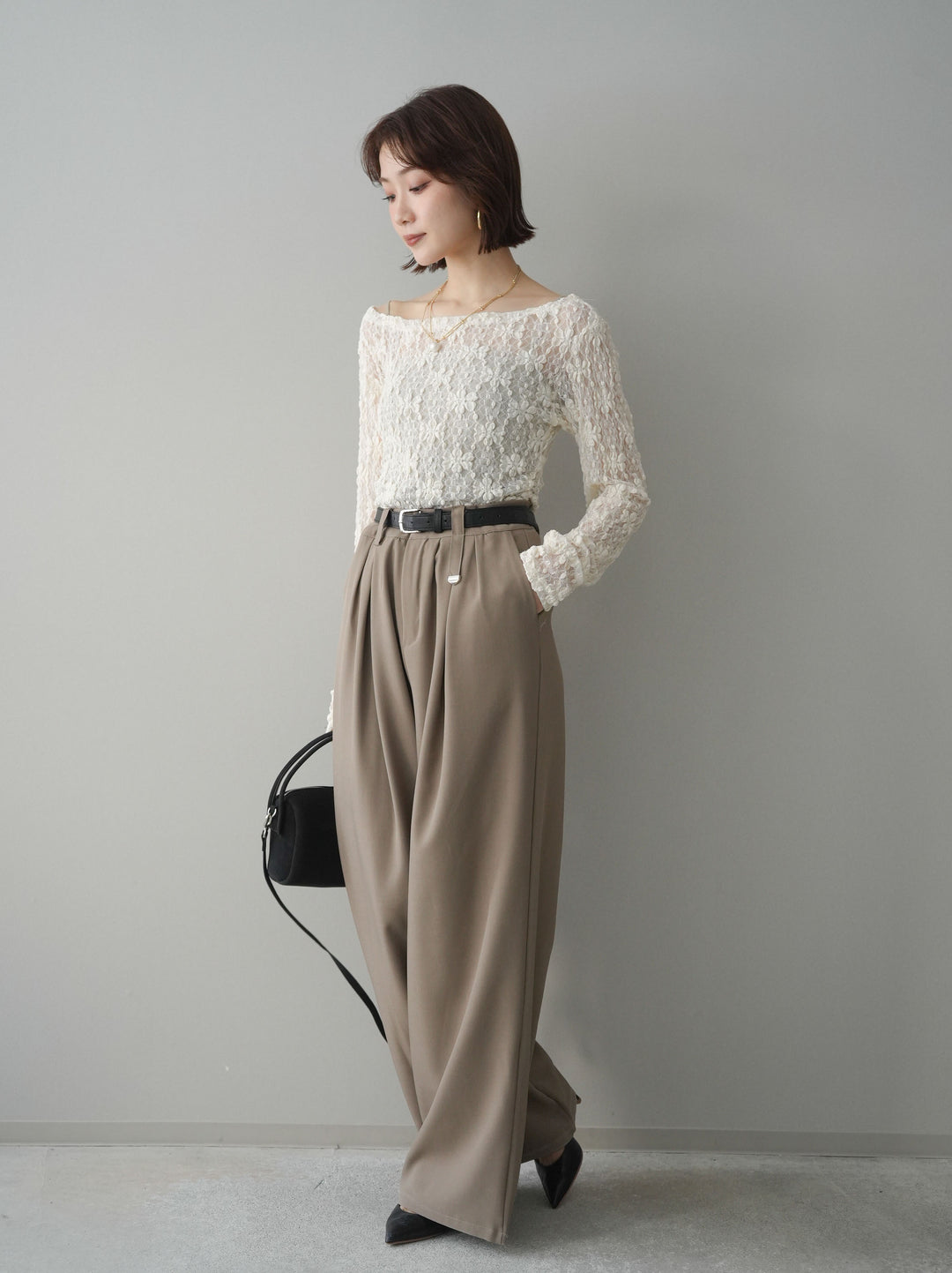 [SET]サイドギャザーレーストップス+ベルト付キーホルダーモチーフワイドパンツ(2set)