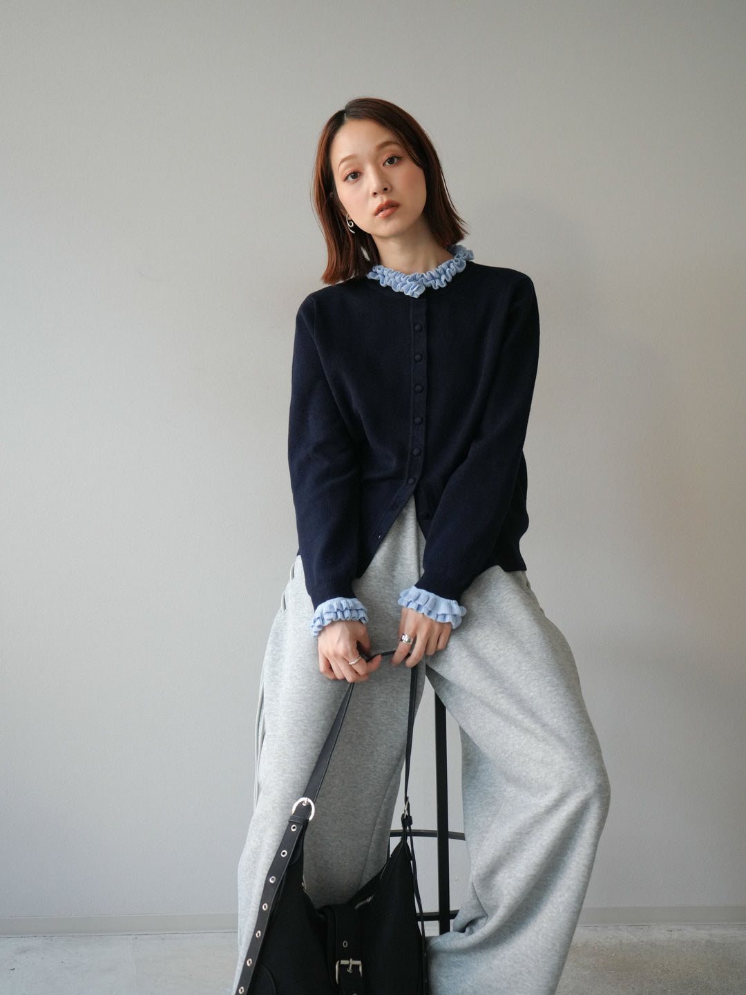 [予約]フリルデザインコンパクトニットカーディガン/ネイビー