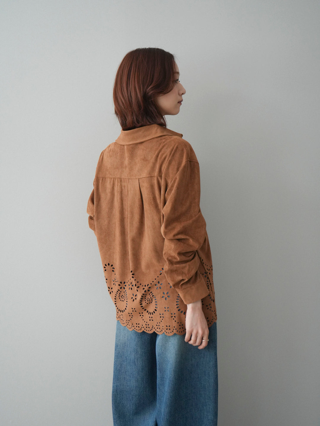 [SET]裾スカラップスエードシャツ+ベルト付裏起毛カーブデニムパンツ(2set)