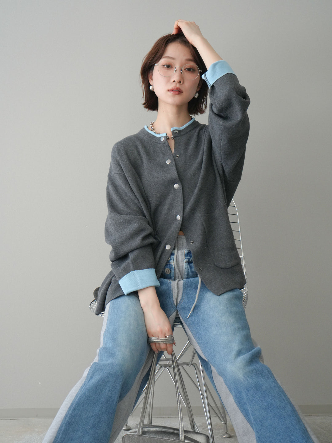 [SET]バイカラーオーバーニットカーディガン+デニム切替スウェットパンツ(2set)