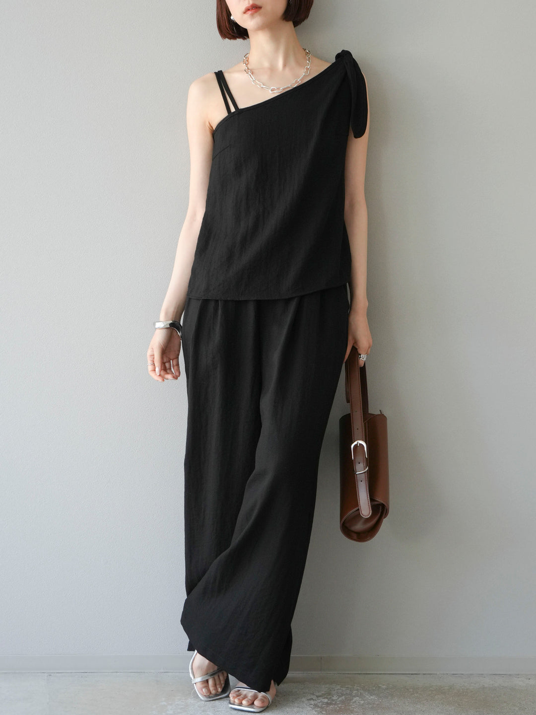 [SET]アシンメトリーショルダーデザイントップス＆ワイドパンツSET UP(2set)