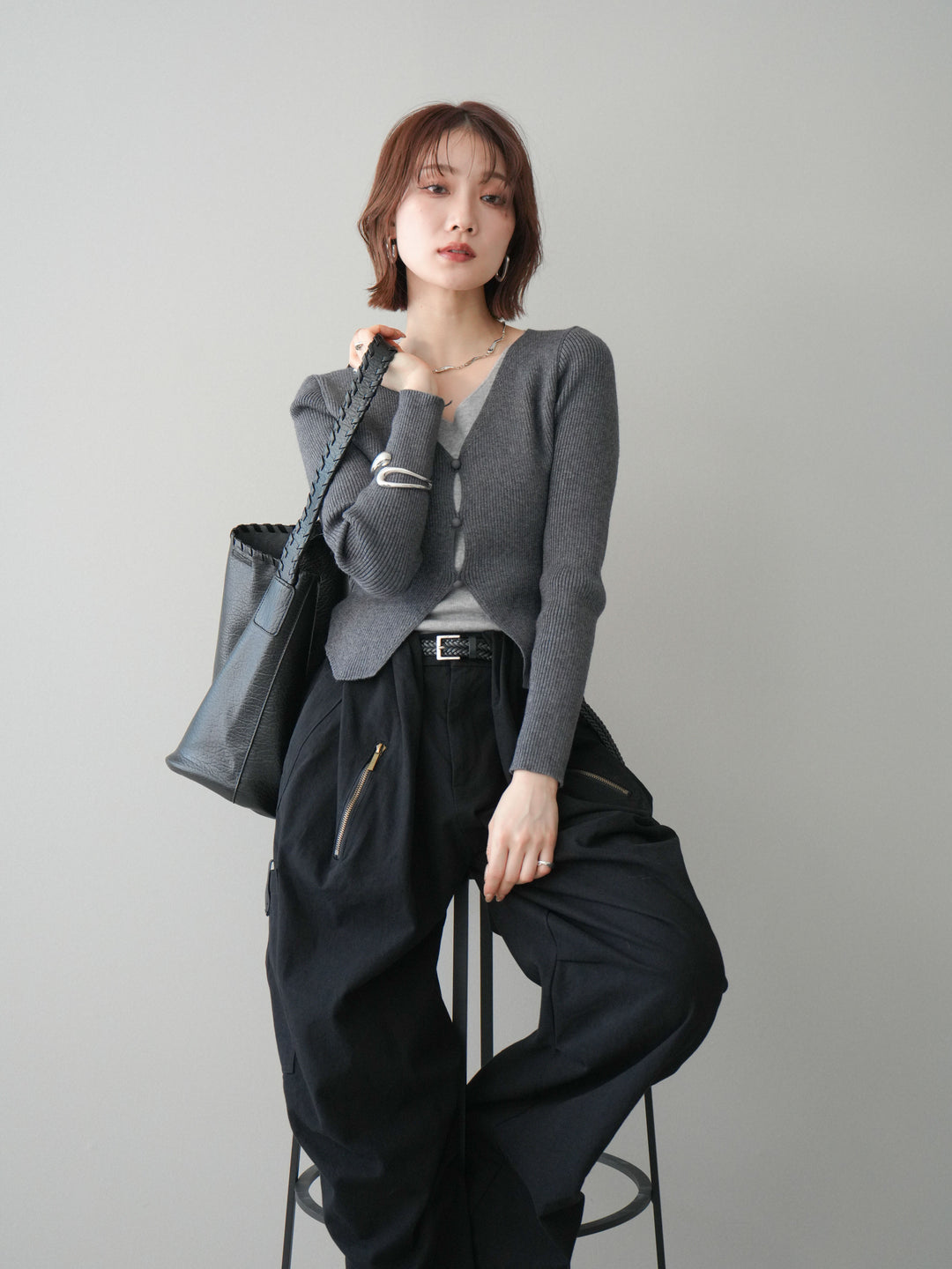 [SET]Vネック配色レイヤードスリットニットトップス+コットンタックループパンツ(2set)