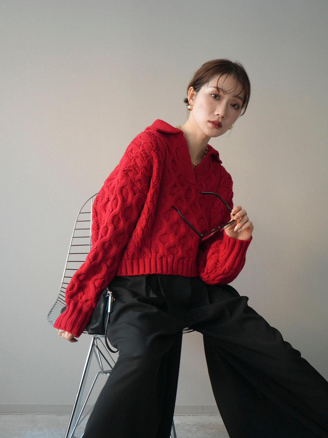 [予約]バルキーケーブルクロップド開襟プルオーバー/red