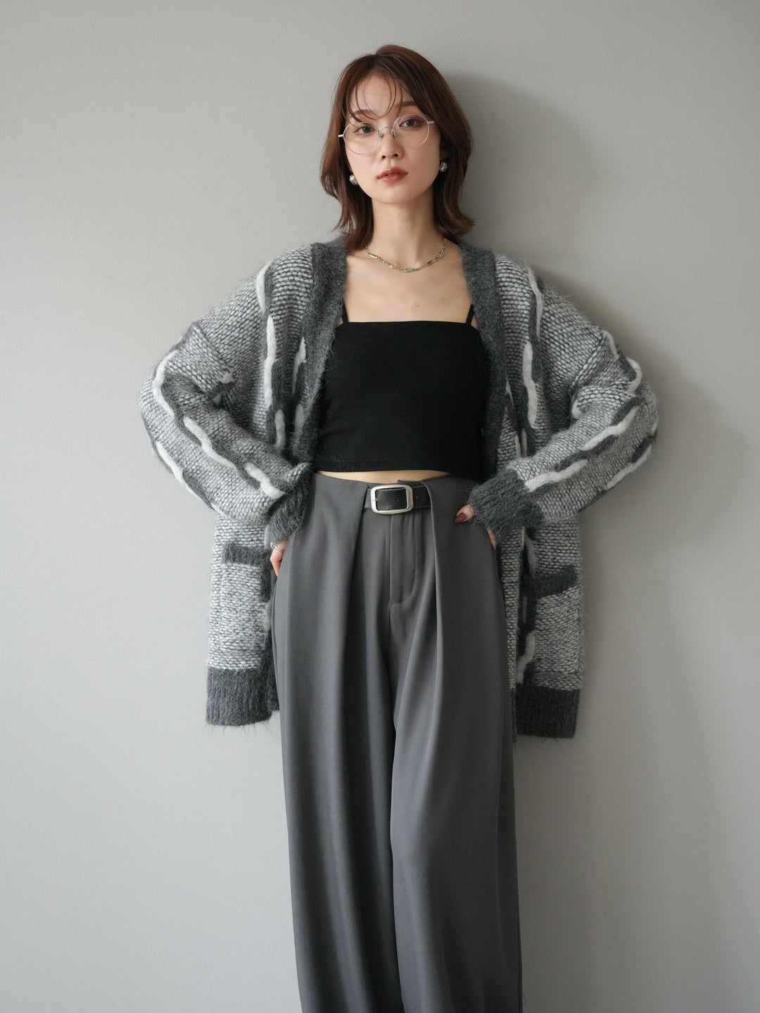 [SET]バイカラー編み込みデザインニットカーディガン+ベルトループデザインワイドパンツ(2set)