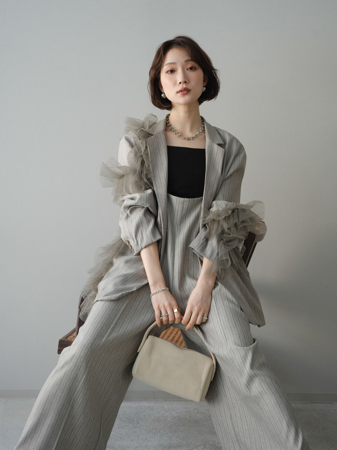 [予約]アシンメトリーチュールストライプジャケット/greige