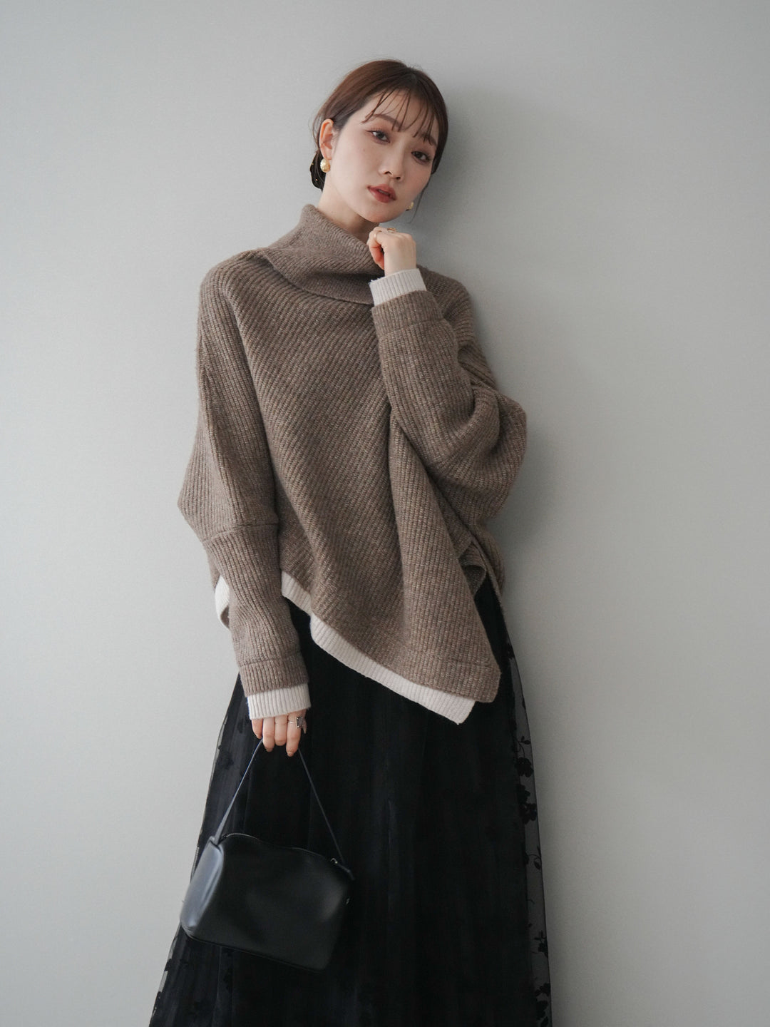 [予約]配色アシンメトリードルマンニットプルオーバー/oatmeal