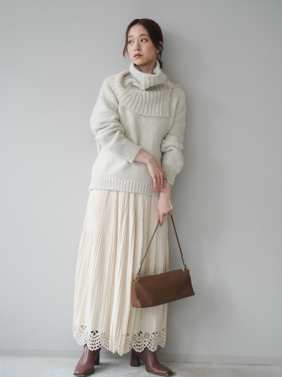 [予約]パンチングデザインスエードプリーツスカート/ivory
