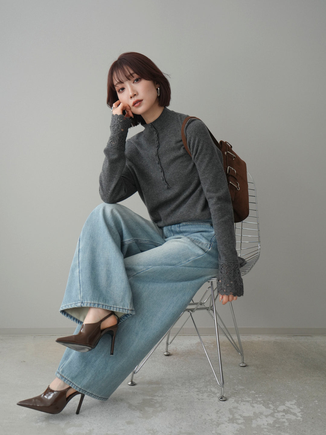 [予約]袖スカラップレースフロントボタンウールニットトップス/gray