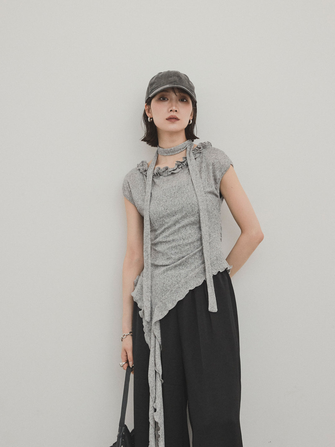 [SET]ラッフルシアーニットタンクトップ+サテンイージーパンツ(2set)