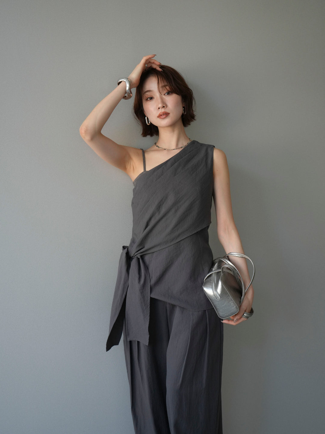 [予約]ワンショルダーラップトップス/gray