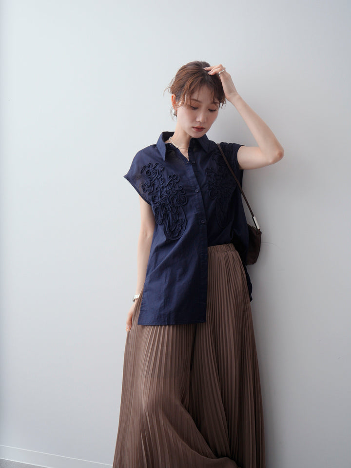 [予約]コード刺繍スリーブレスシャツ/navy