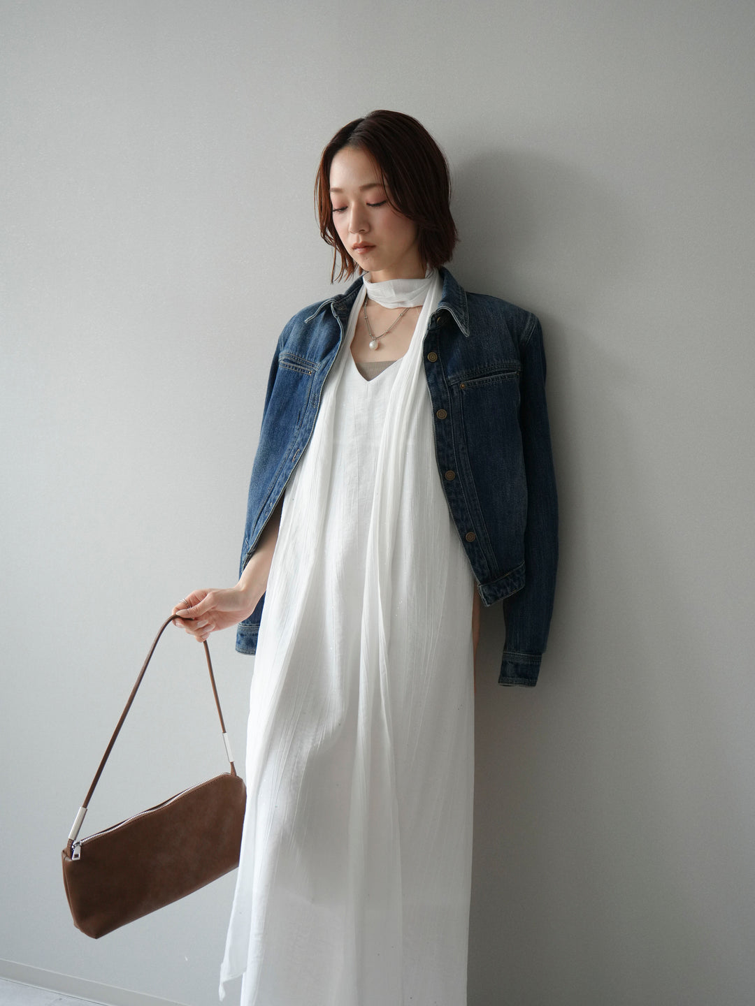 [予約]ラメツイストストラップVバックドレス/white