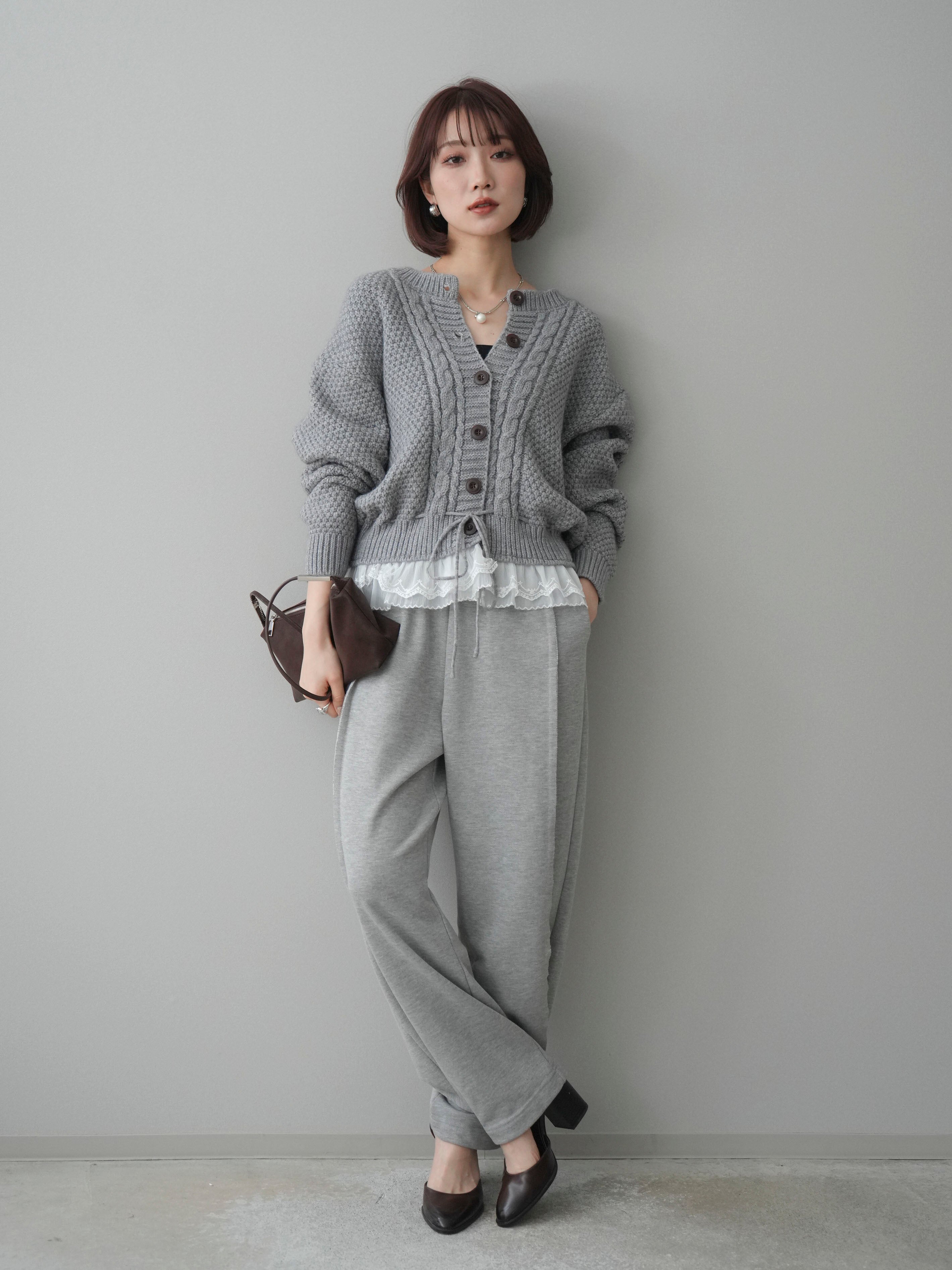 予約]裾レースケーブルニットカーディガン/gray – Lumier