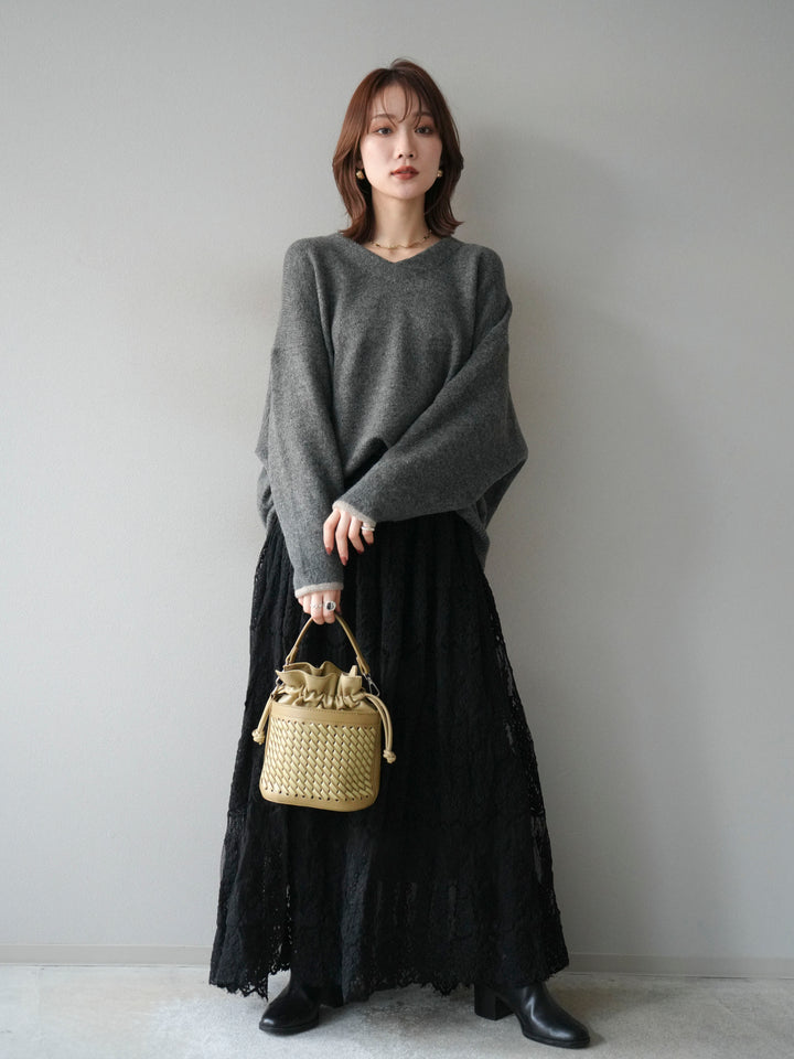 【預訂】V領撞色袖針織套頭衫/炭灰