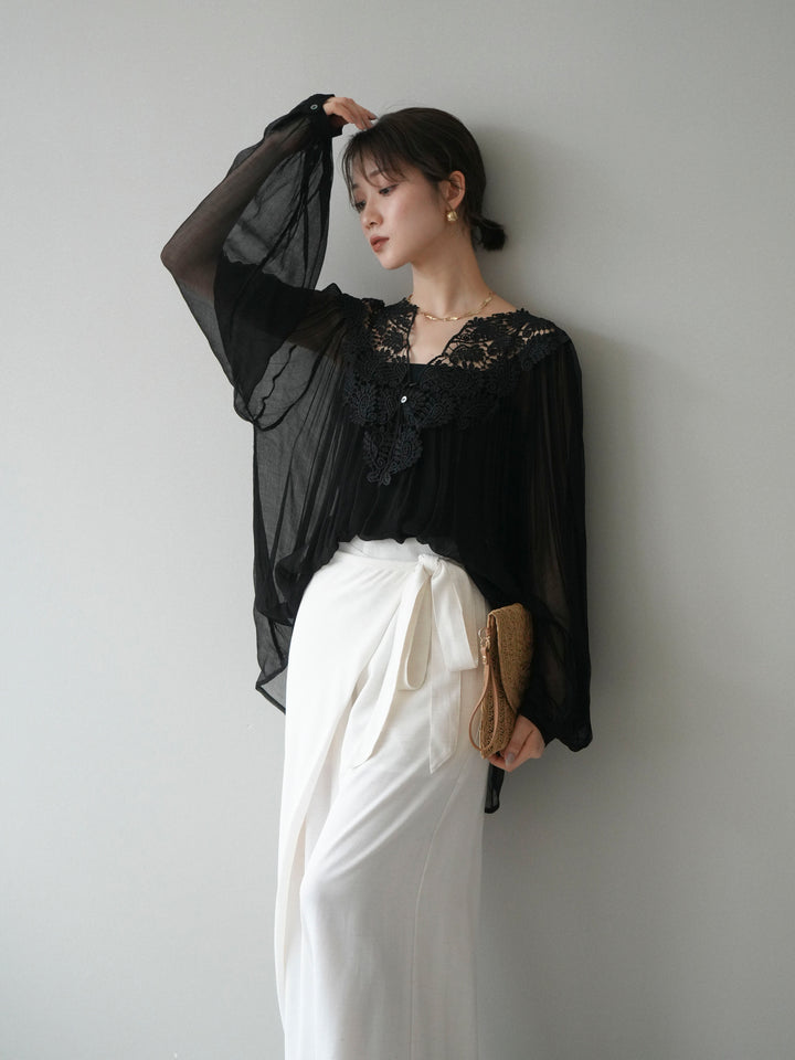[予約]レースディテールシアーブラウス/black