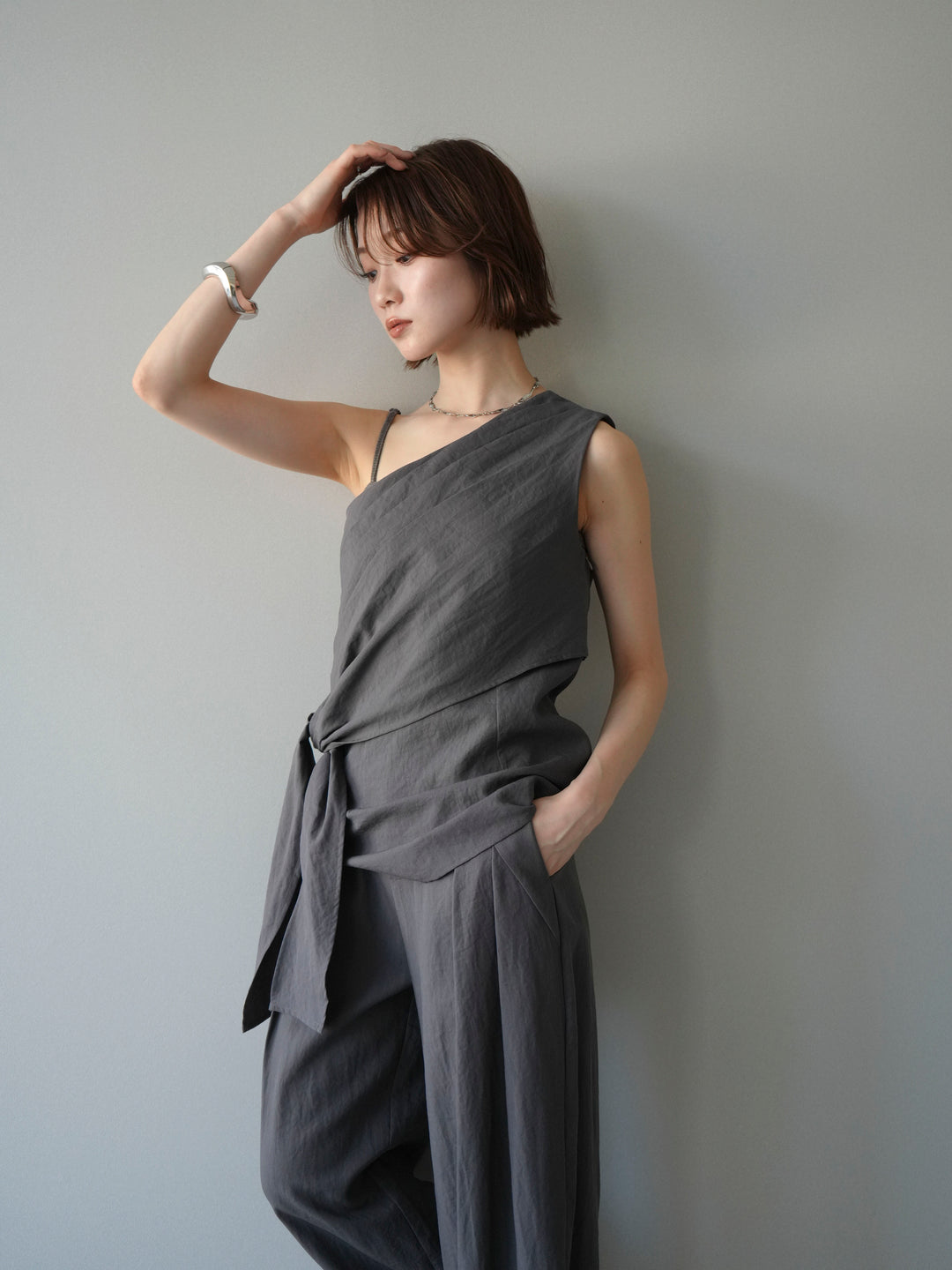 【套裝】單肩上衣+裹身褶皺闊腿褲（兩件套）