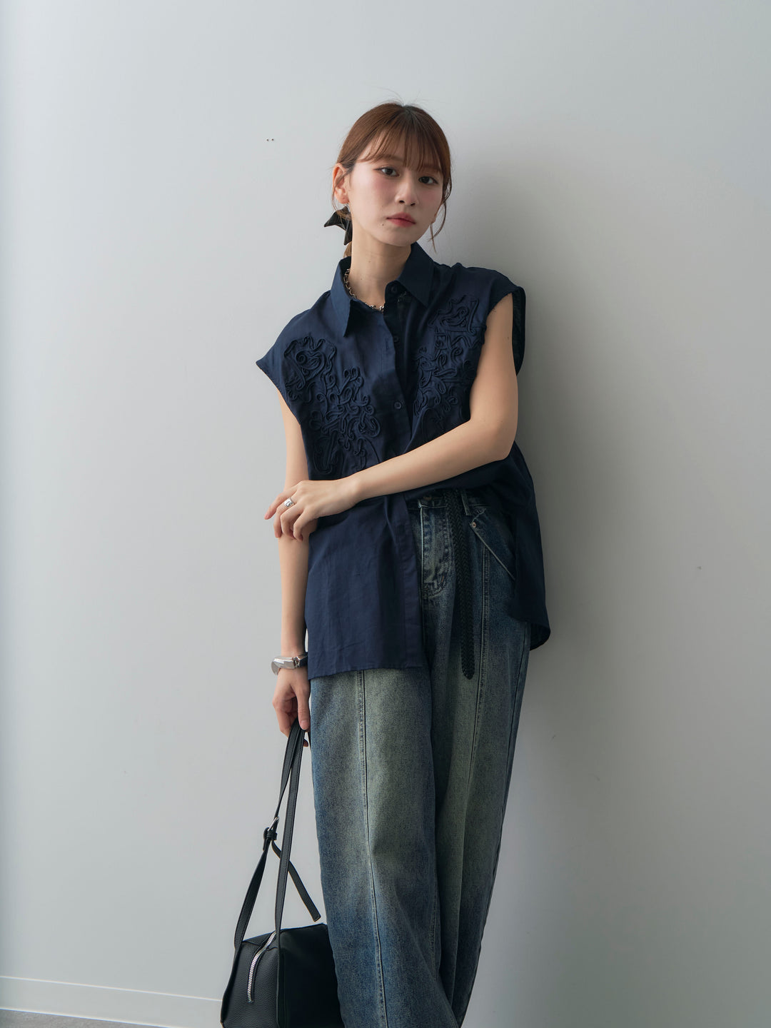 [予約]コード刺繍スリーブレスシャツ/navy