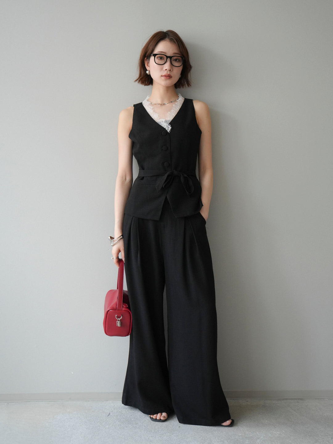 【套裝】蕾絲邊背心和垂褶褲套裝（2 套）