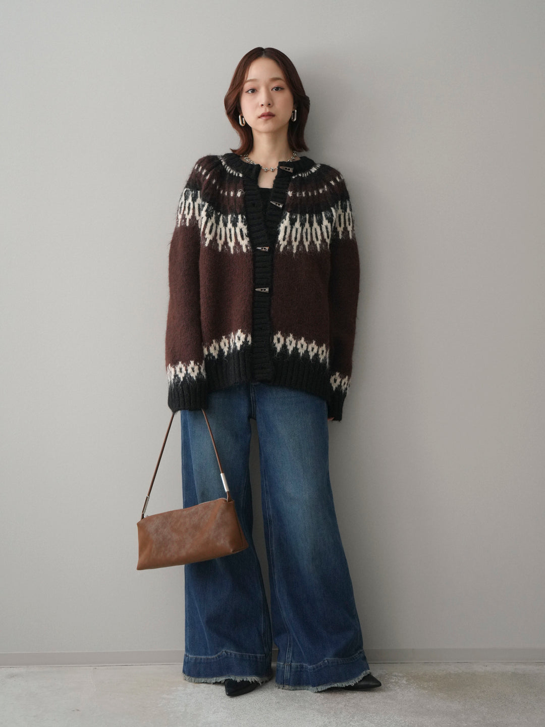 [SET]トグルボタン求心柄ニットカーディガン+裏起毛裾フリンジワイドデニムパンツ(2set)